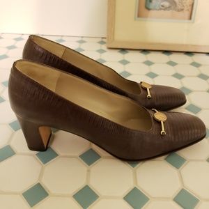Vintage Ferragamo | Brown Embossed Crocodile Pumps